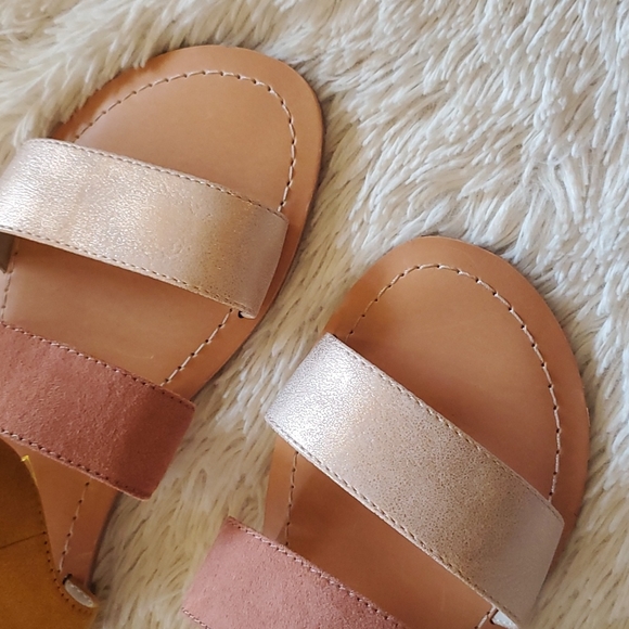 Women's Vegan Born in California Sandals, size 8 - Picture 4 of 7